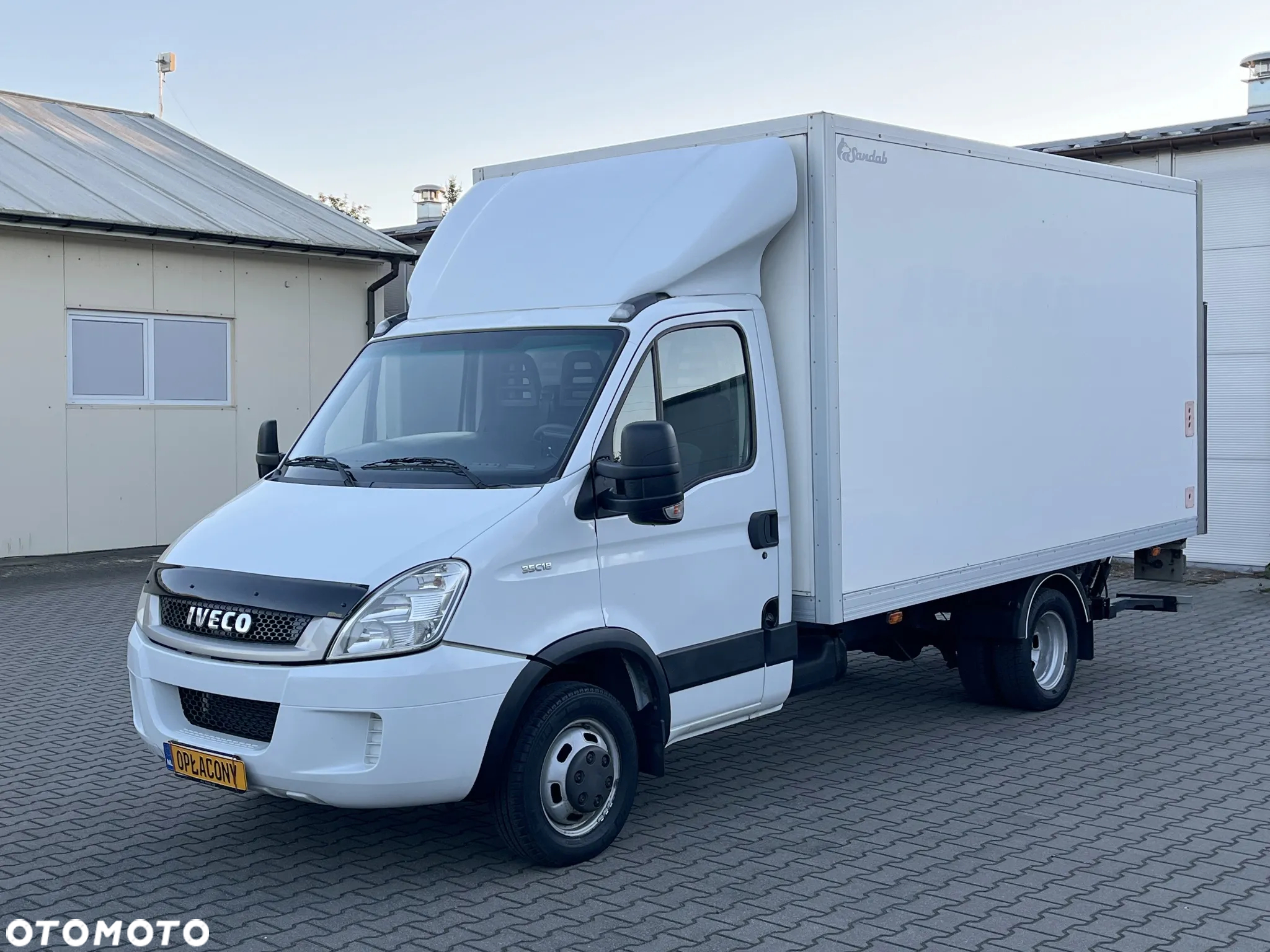 Iveco 35C18 KONTENER - 31