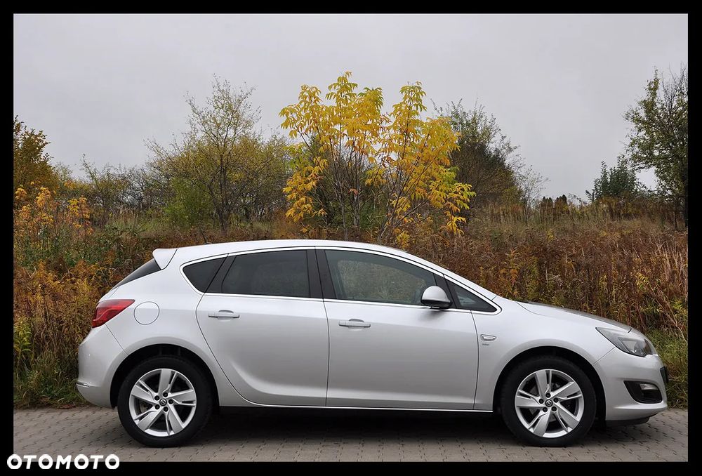 Opel Astra 2014
