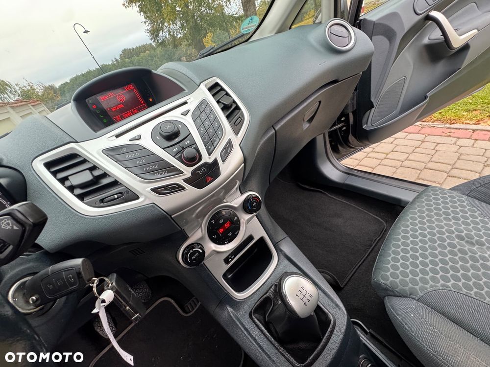 Ford Fiesta - 19