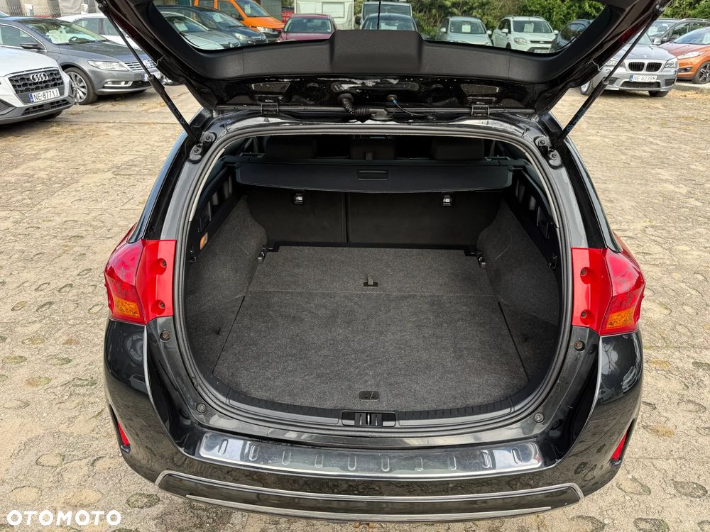 Toyota Auris - 5