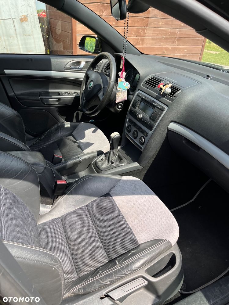 Skoda Octavia 2.0 TFSI RS - 8