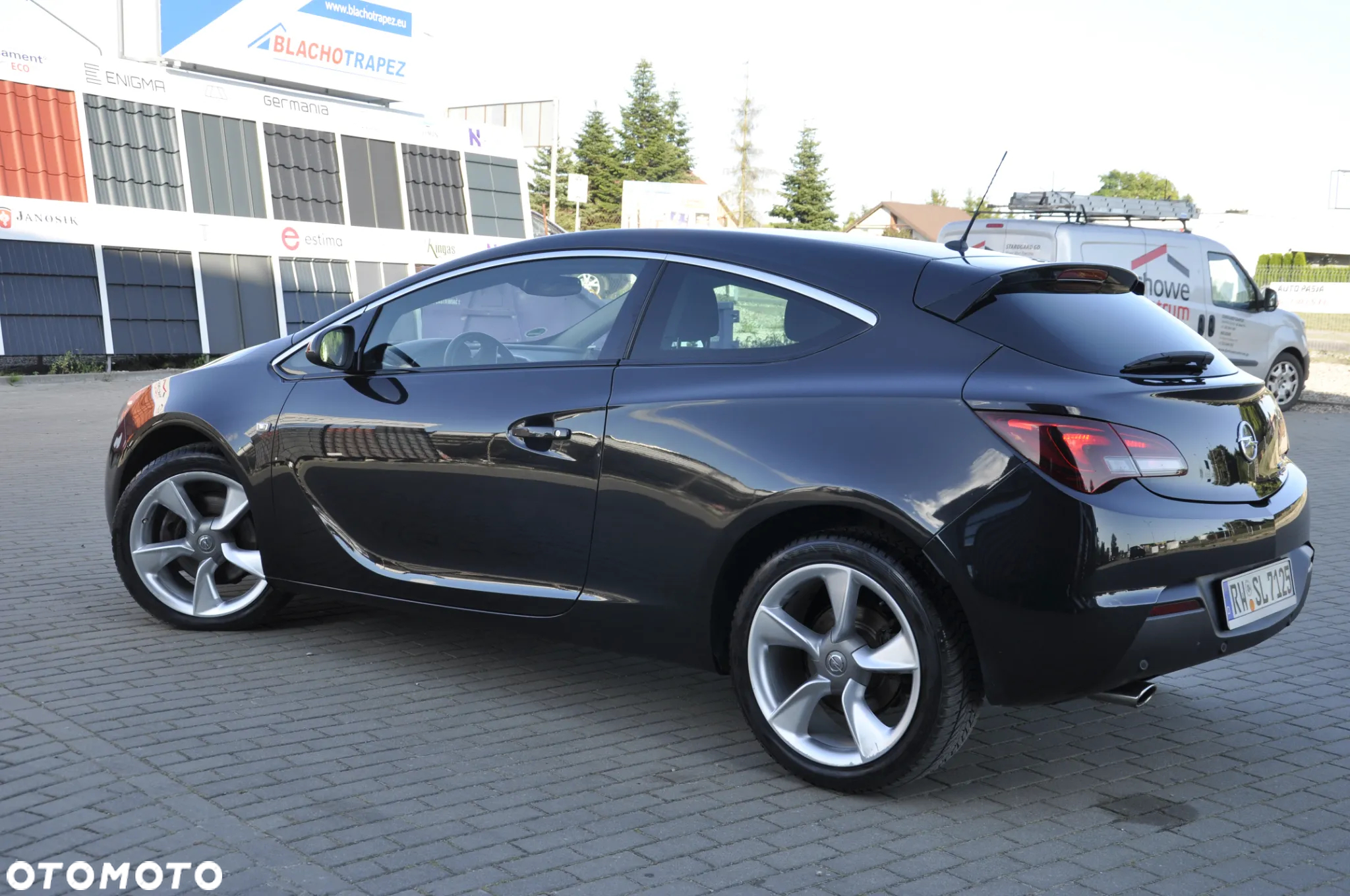 Opel Astra IV GTC 1.6 T Sport - 10