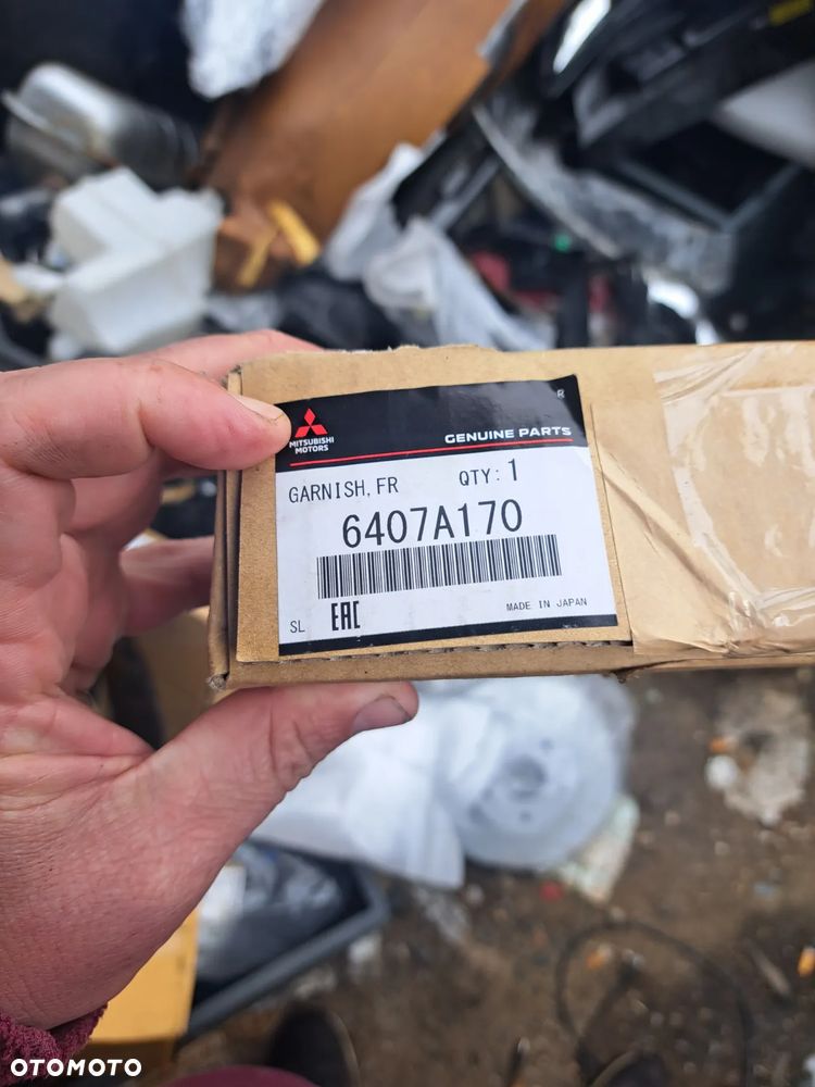 Kratka prawa chrom Mitsubishi ASX Lift 6407A170 2016-2019 Listwa chromowa górna prawa przód Mitsubishi ASX - 4