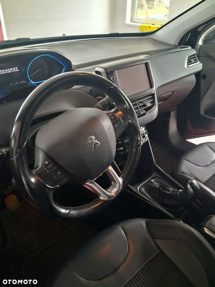 Peugeot 2008 - 11