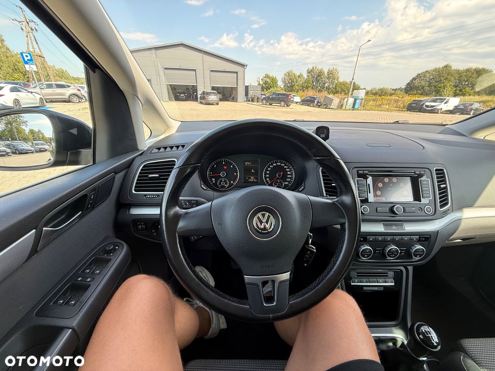 Volkswagen Sharan 2.0 TDI Comfortline - 24