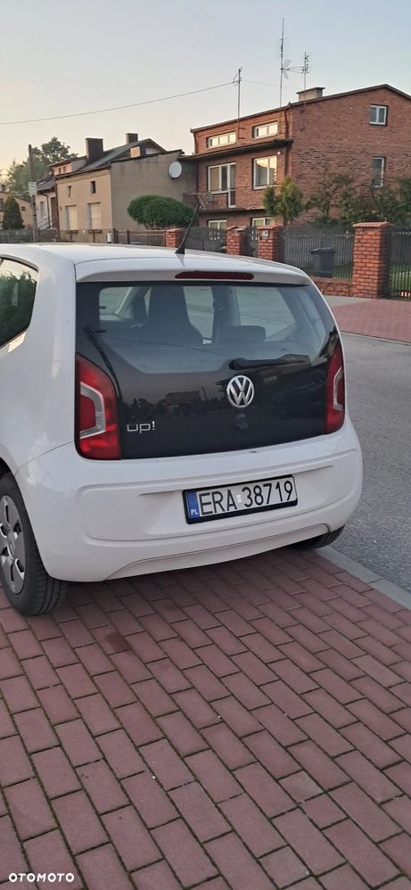 Volkswagen up! move - 3