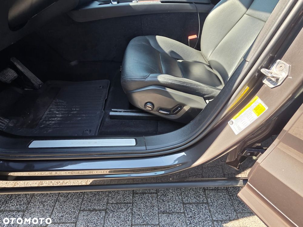 Volvo XC 60 B6 B AWD Light Armoured - 12