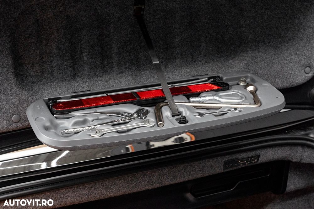 BMW Seria 3 330 Ci Aut. Edition Exclusive - 37
