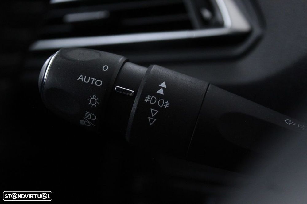 Peugeot 308 SW 1.5 BlueHDi Style - 24