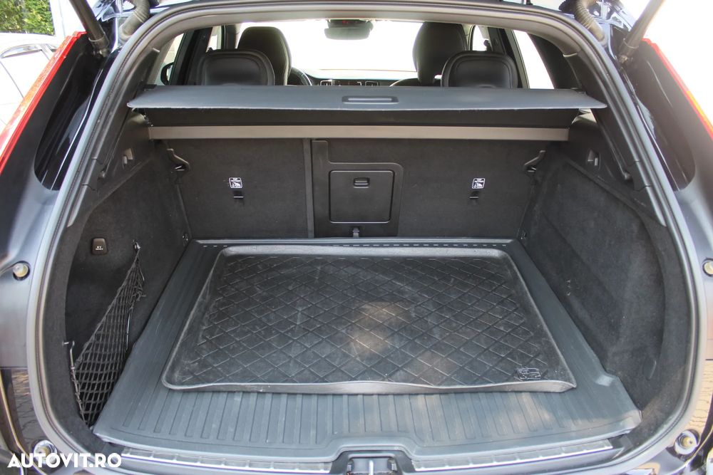 Volvo XC 60 B5 D AWD Geartronic RDesign - 31