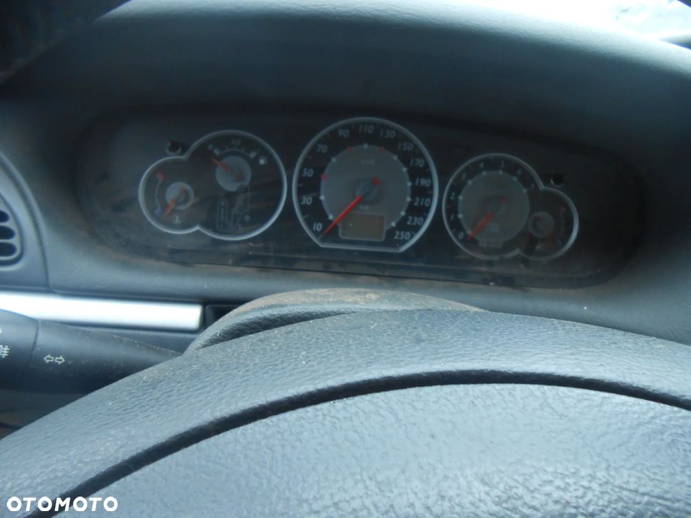 Citroen C5 2 HB 2004-2008 2.0 Benzyna LIFT Kod lakieru KEBC WERSJA EUROPA - 9