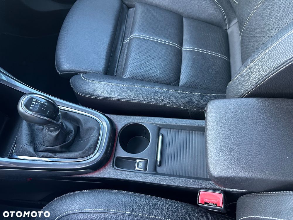 Opel Astra 1.4 Turbo Cosmo - 22