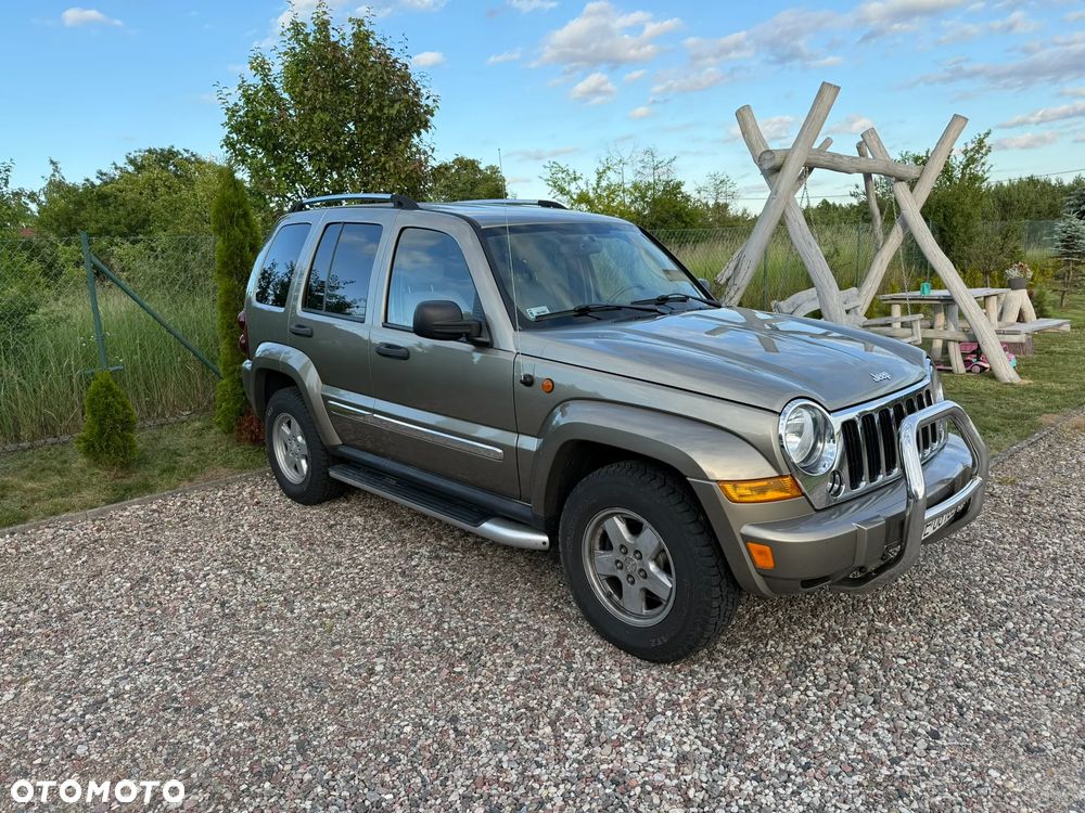 Jeep Liberty - 8