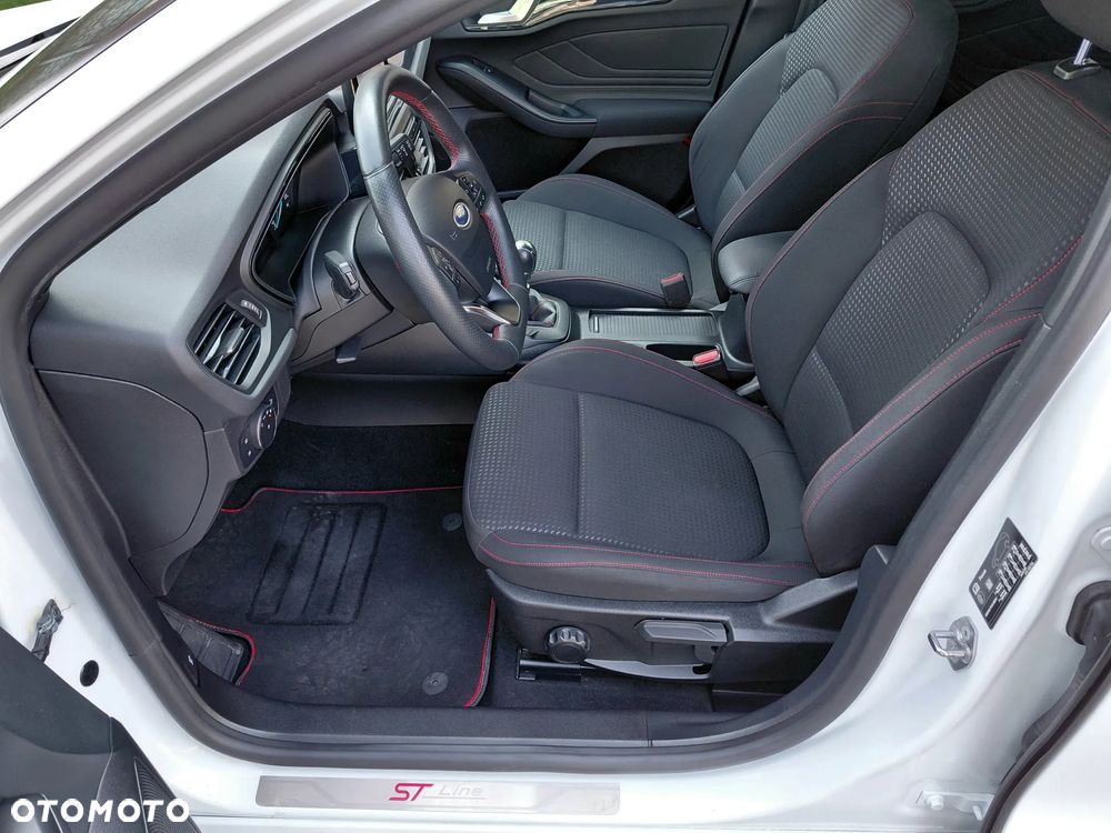 Ford Focus 1.5 EcoBoost ST-Line Business - 27