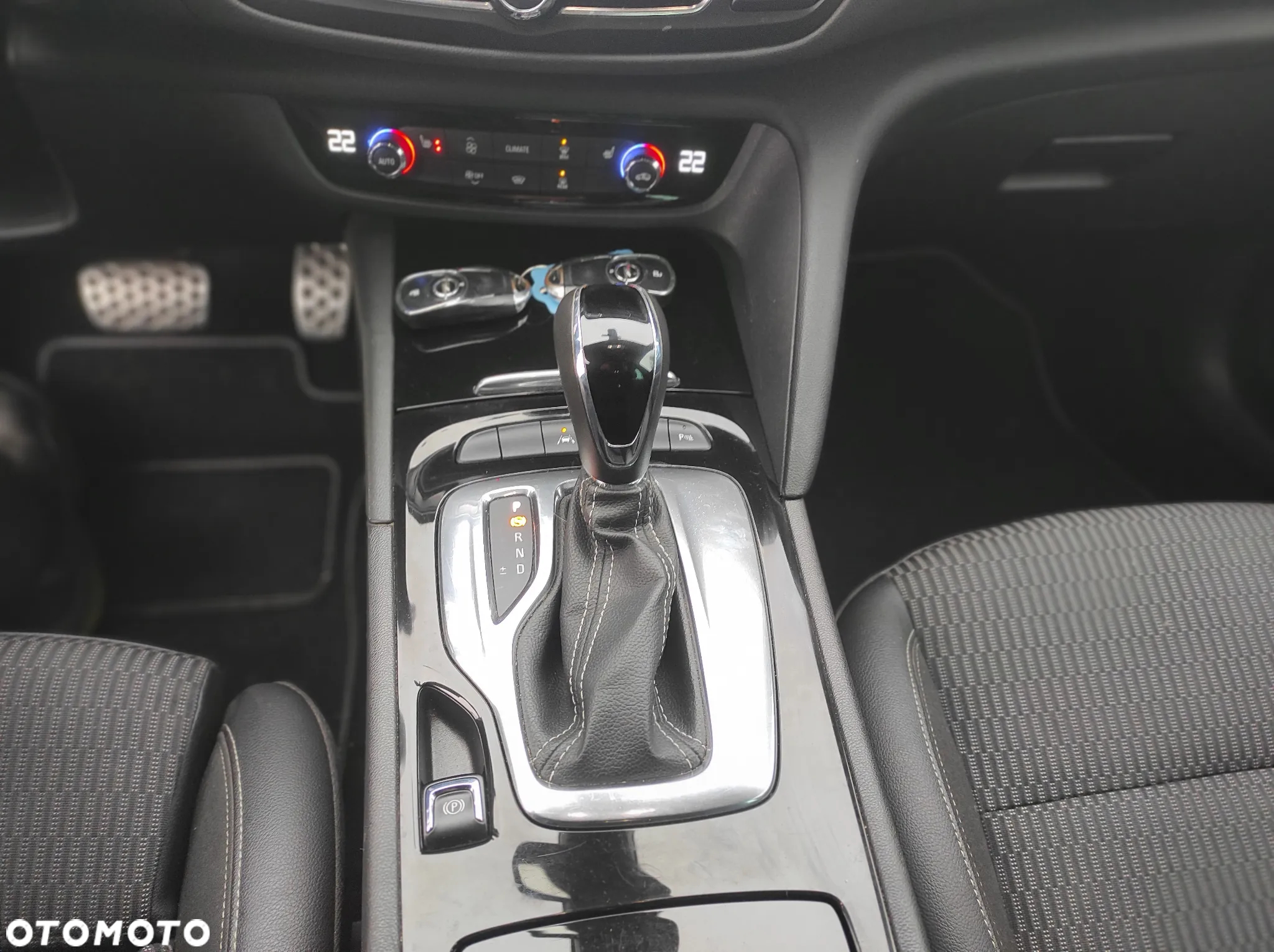 Opel Insignia - 25
