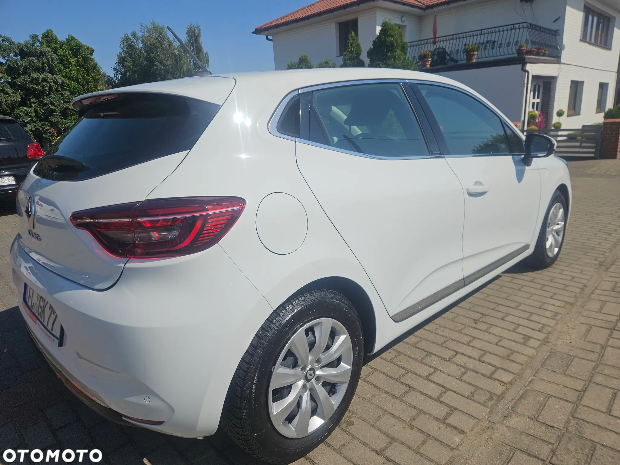 Renault Clio 1.6 E-TECH Intens - 4