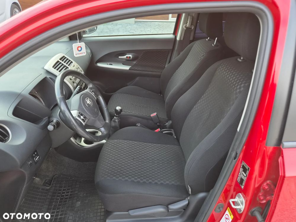 Toyota Urban Cruiser - 13