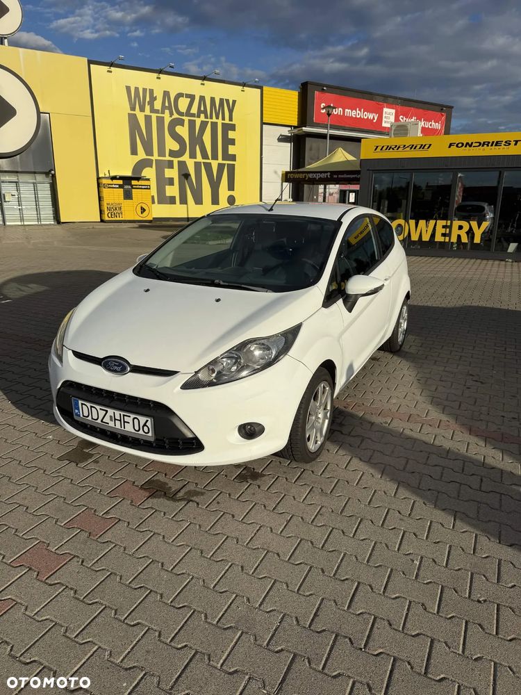 Ford Fiesta 2010 photo 3