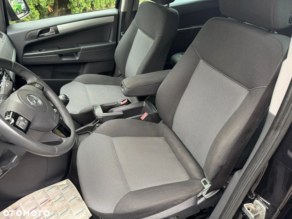 Opel Zafira 1.8 Design Edition - 28