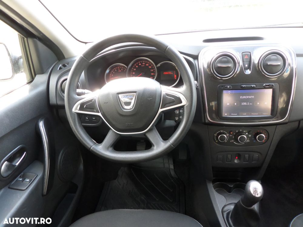 Dacia Logan 0.9 TCe Laureate - 24