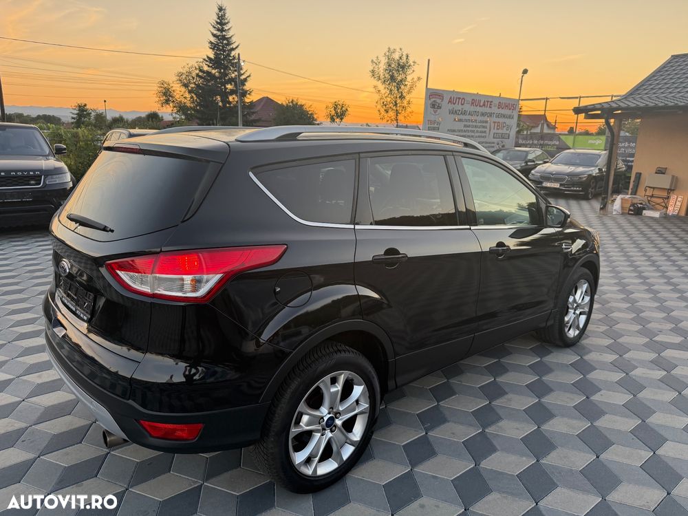 Ford Kuga 2.0 TDCi Powershift 4WD Titanium - 5