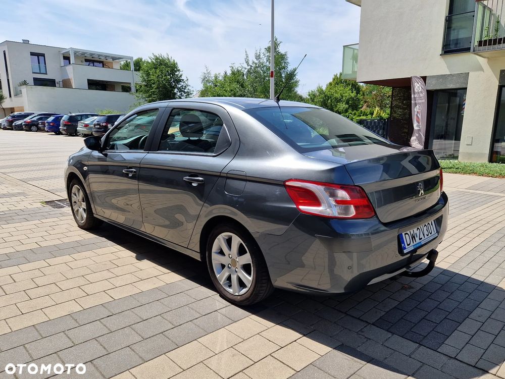 Peugeot 301 1.6 VTi Allure - 4