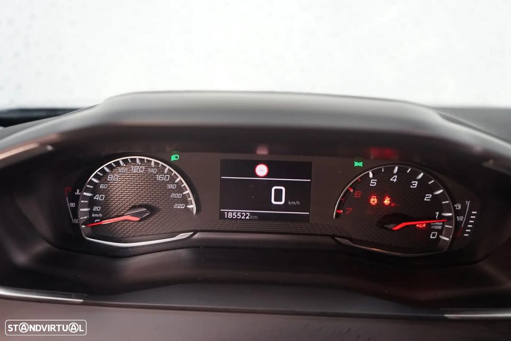Peugeot 2008 1.2 PureTech Allure - 25