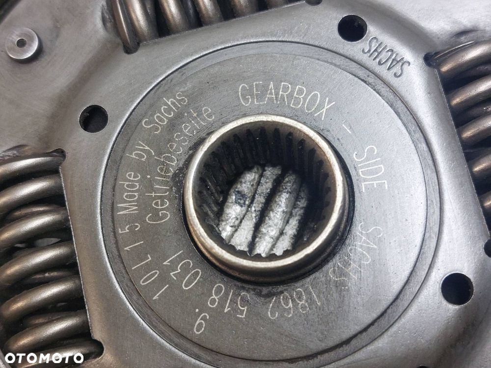 SPRZĘGŁO TARCZA + KOŁO ZAMACHOWE BORA I 1.6 16V - 4