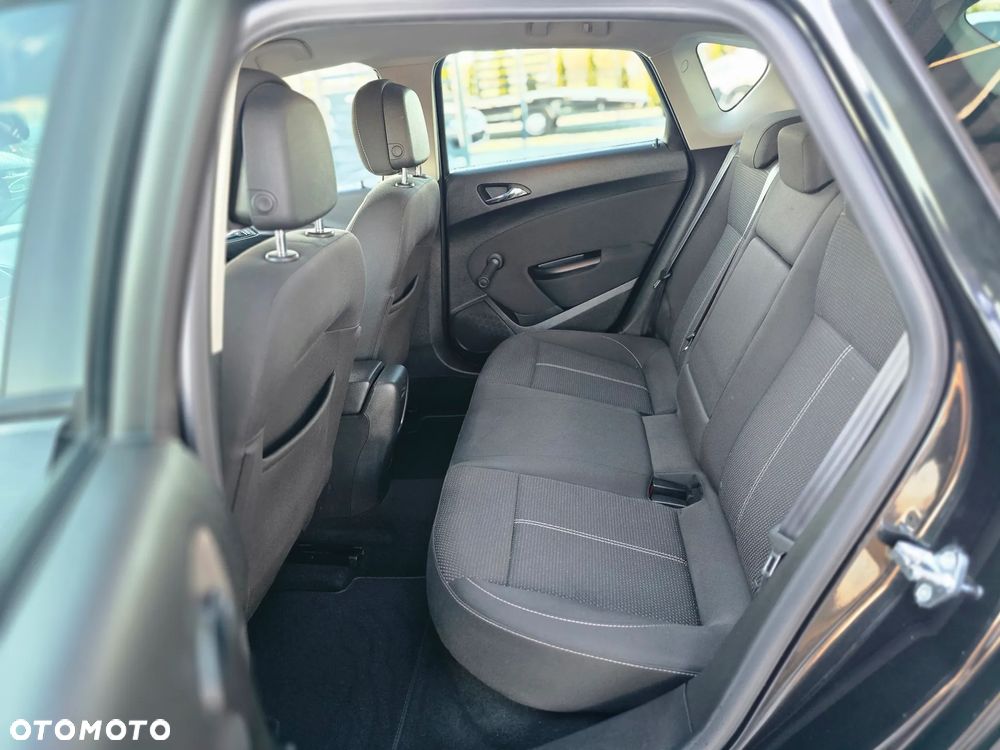 Opel Astra 1.4 Turbo Design Edition - 22