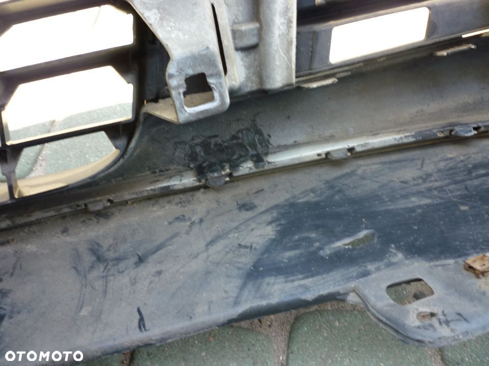 Zderzak przód VW TOURAN LIFT + SPRYSKI GRILL - 9