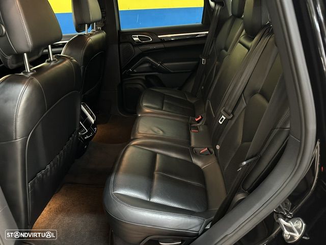 Porsche Cayenne S - 11