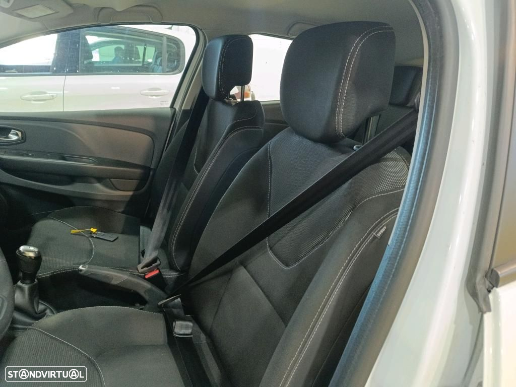 Renault Clio 1.5 dCi Confort - 6