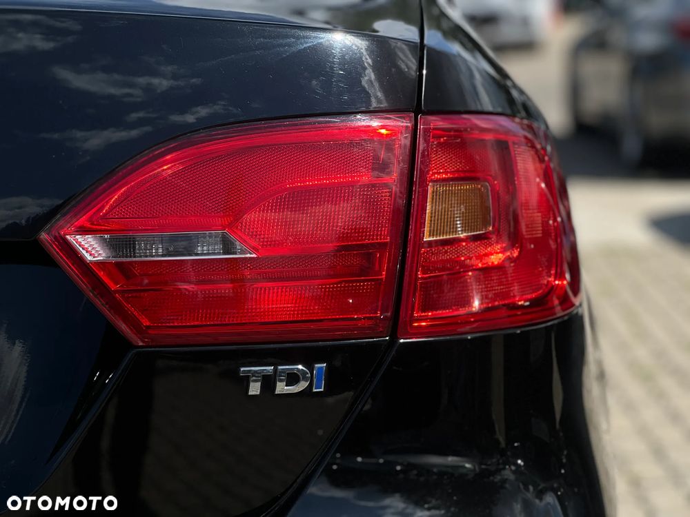 Volkswagen Jetta - 13
