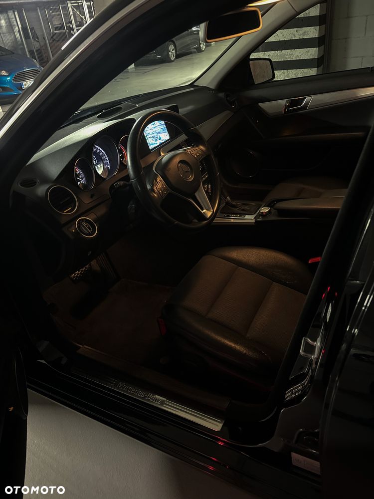 Mercedes-Benz Klasa C 250 CDI BlueEff Avantgarde 4-Matic - 8
