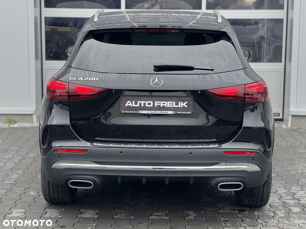 Mercedes-Benz GLA 200 AMG Line - 10