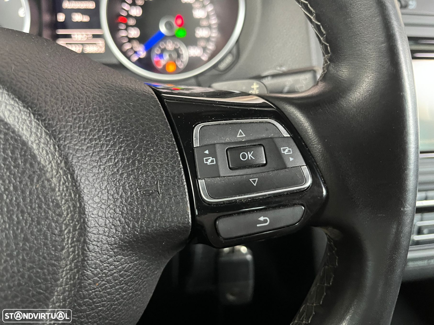 VW Golf 2.0 R DSG - 23
