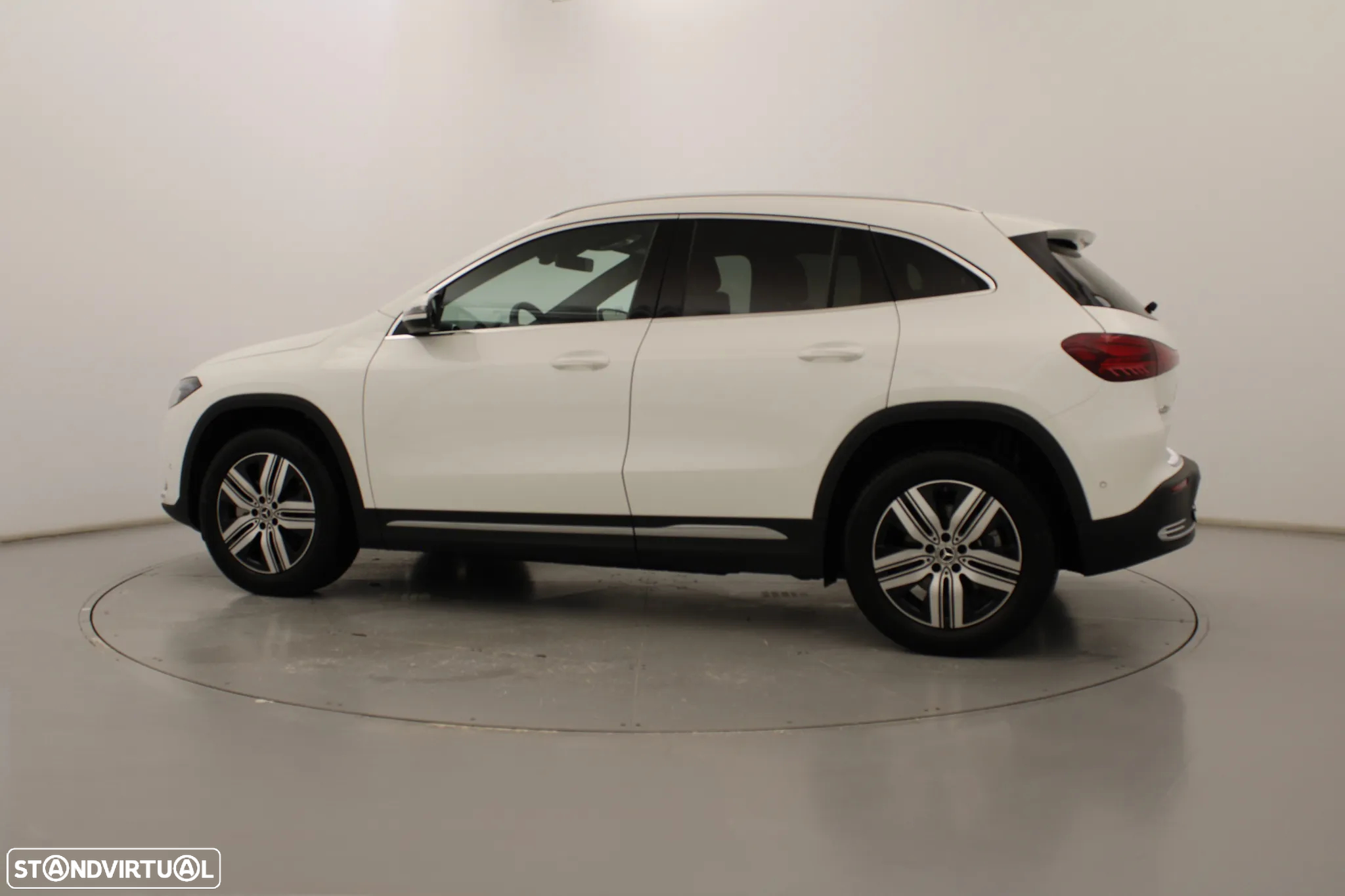 Mercedes-Benz EQA 250+ Progressive - 11