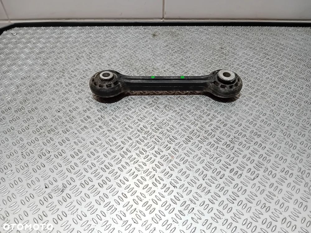 Łącznik stabilizatora wspornik Audi A4 B9 2.0 TDI 2016 8K0411317D - 1