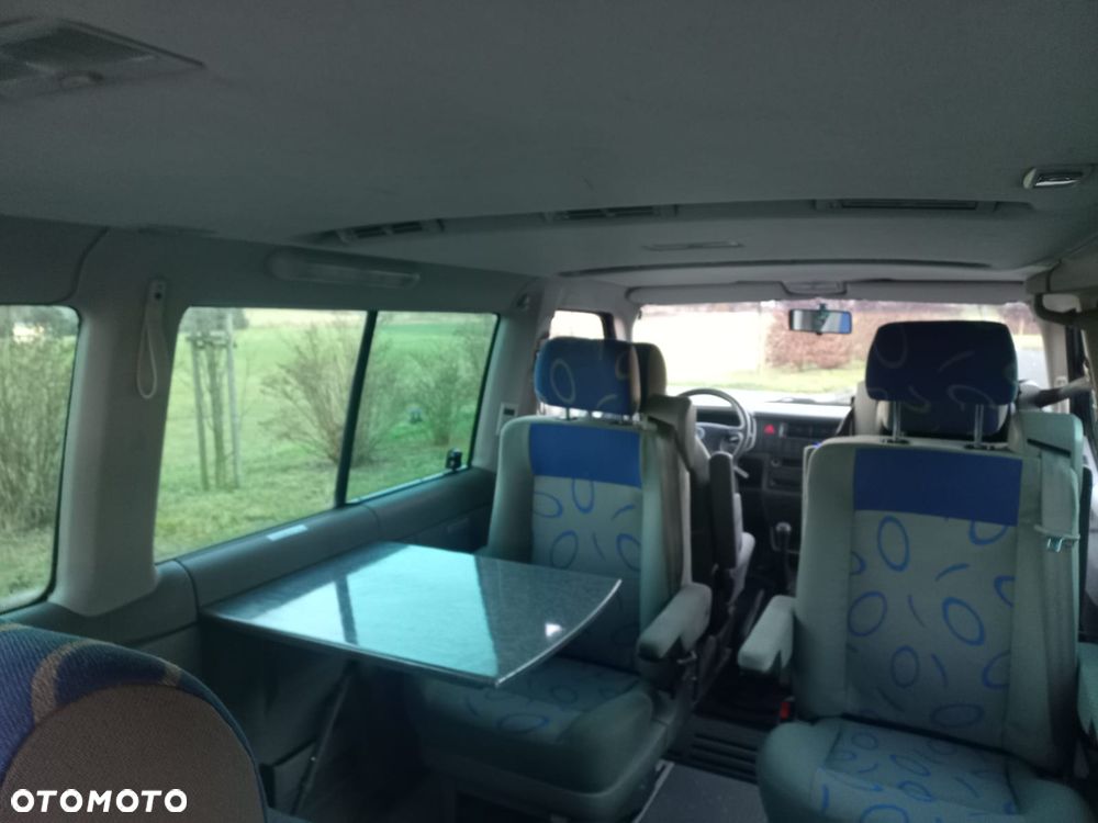 Volkswagen Multivan - 26