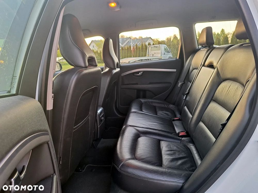 Volvo V70 T4 Momentum - 21