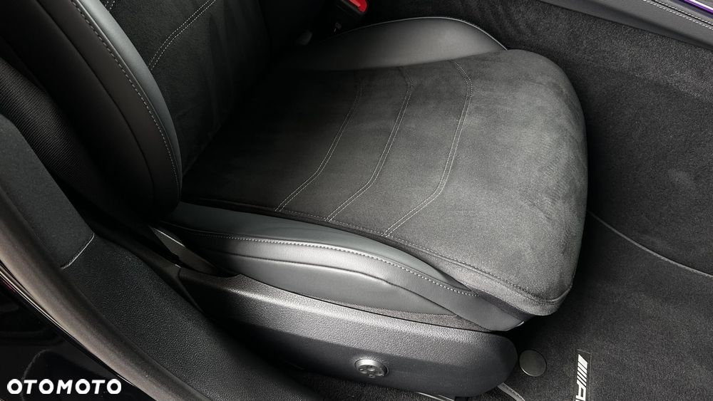 Mercedes-Benz Klasa E - 27