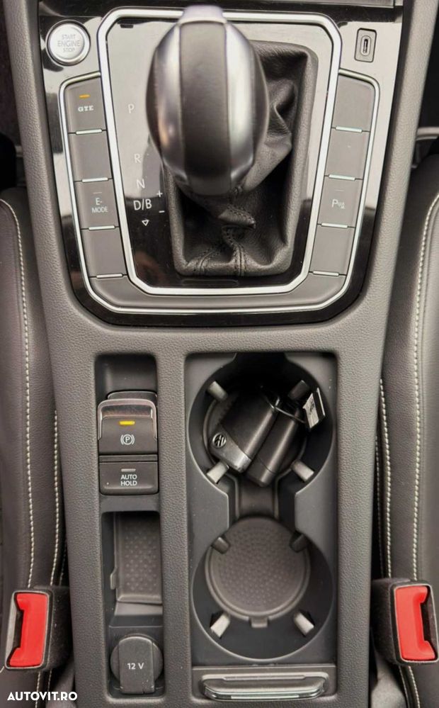 Volkswagen Passat - 28