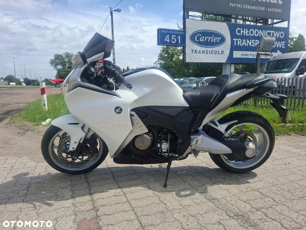 Honda VFR - 6