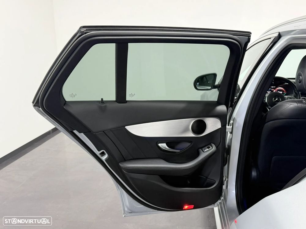 Mercedes-Benz C 300 de AMG Line - 45