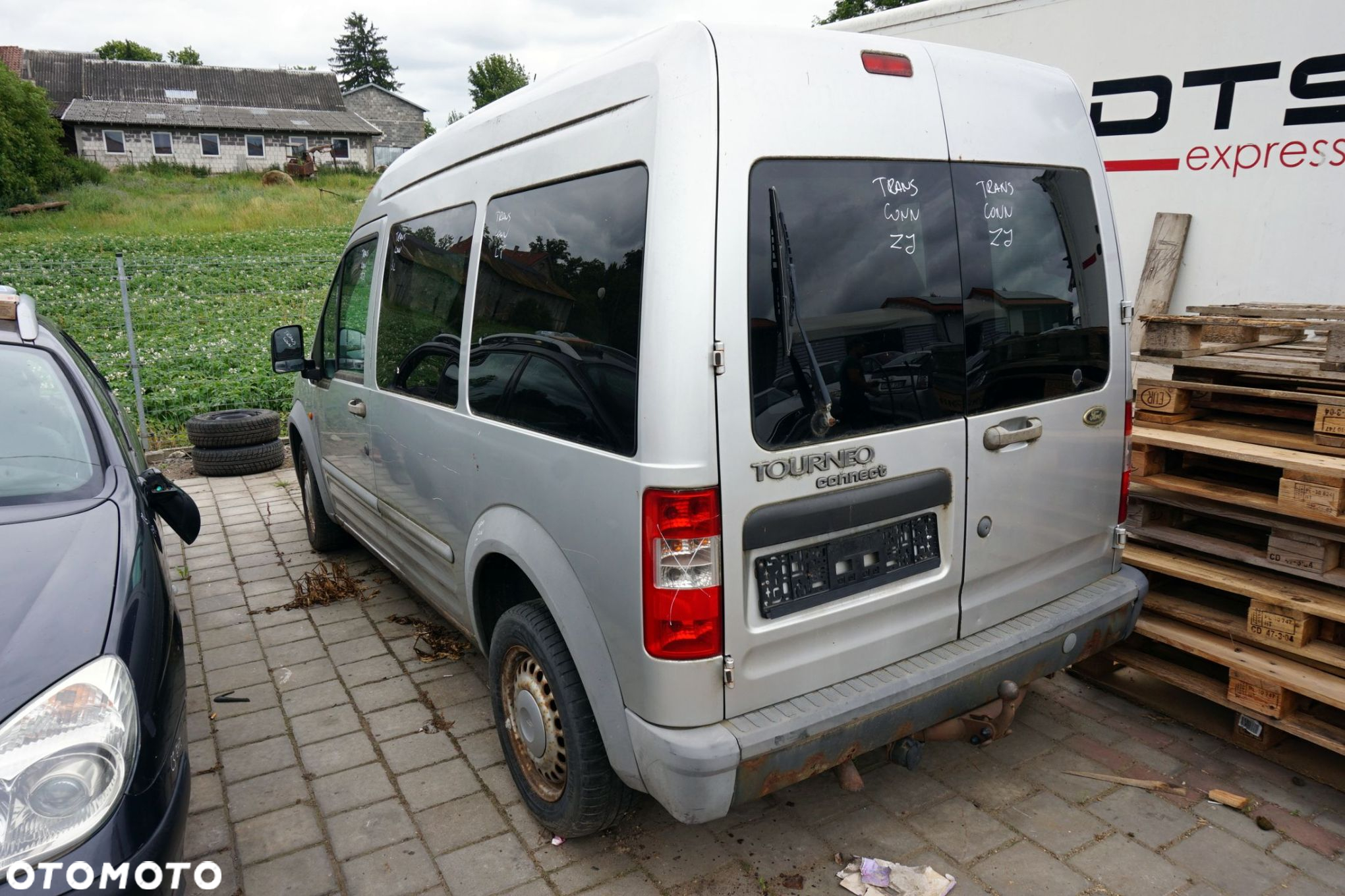 ZDERZAK TYLNY TURNEO TRANSIT CONNECT I MK1 ZJ  SREBRNY MOONDUST FORD 2002-2013 - 2