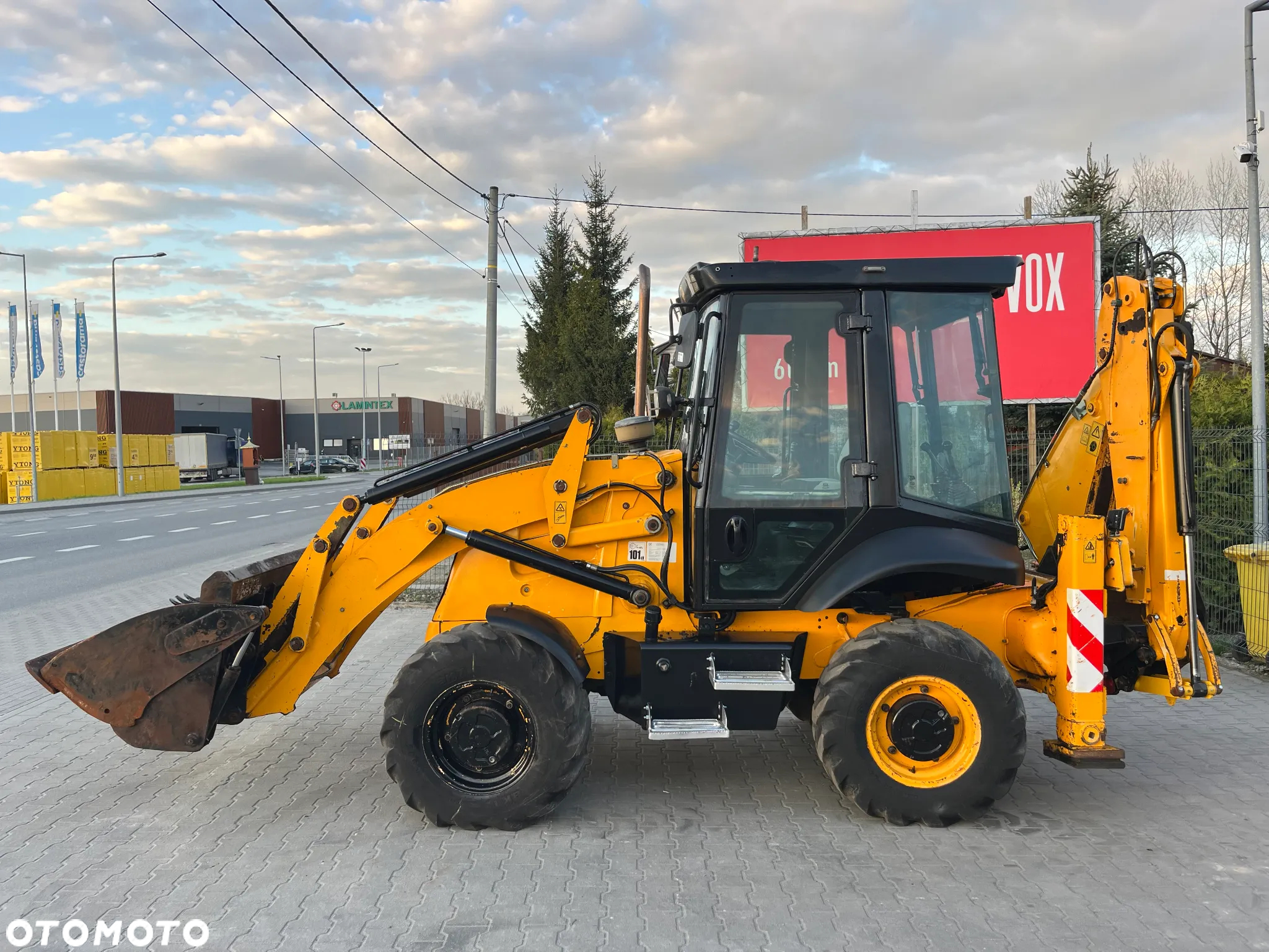 JCB 2CX - 2