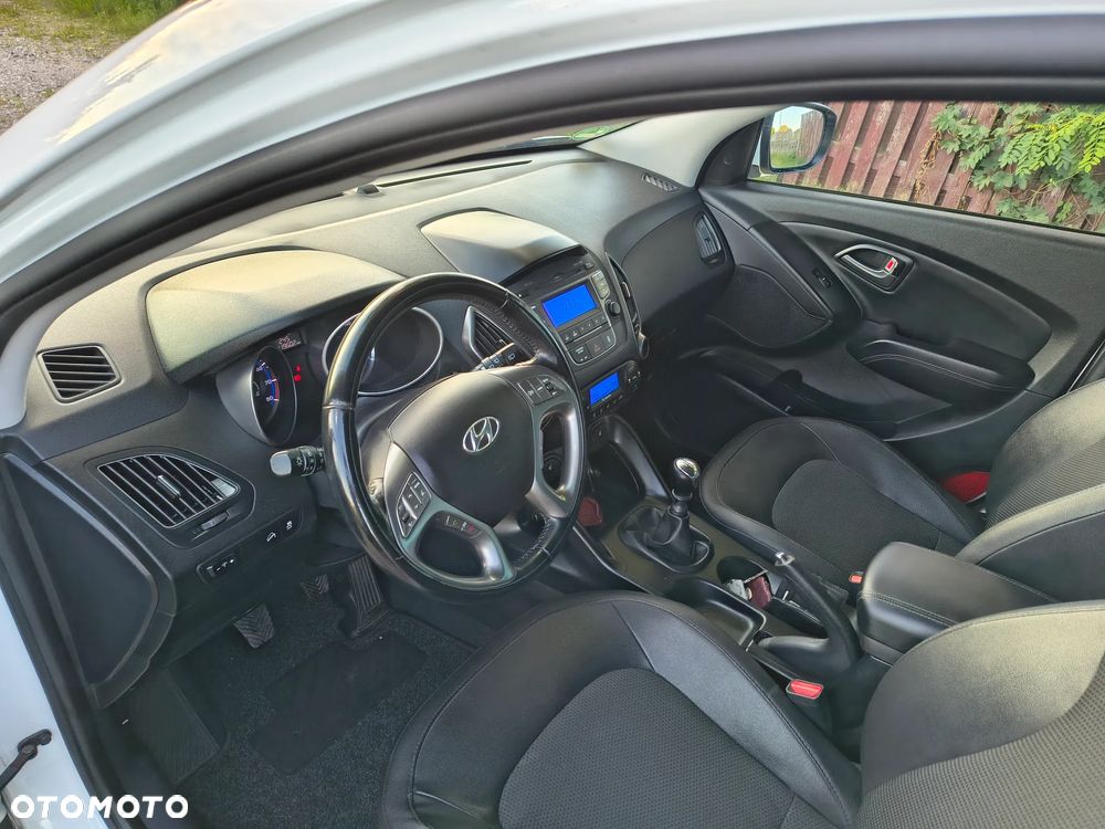 Hyundai ix35 blue 1.6 2WD Finale Gold - 10