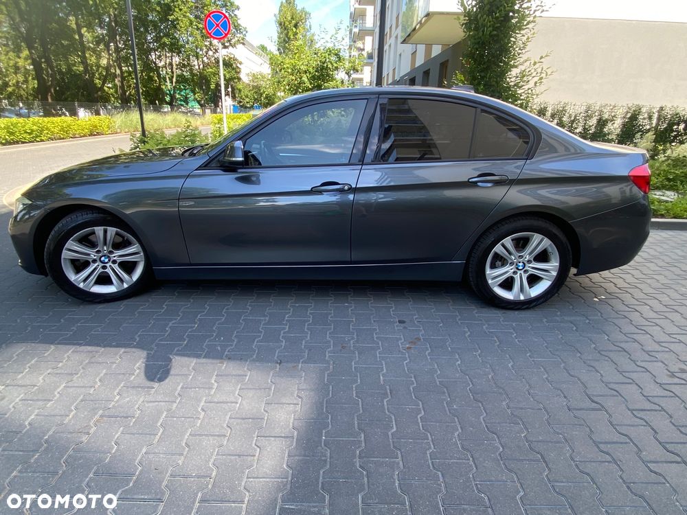 BMW Seria 3 328i Sport Line - 1