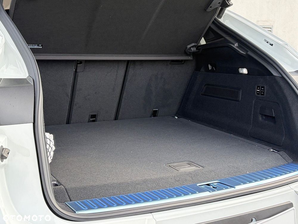Porsche Cayenne - 25