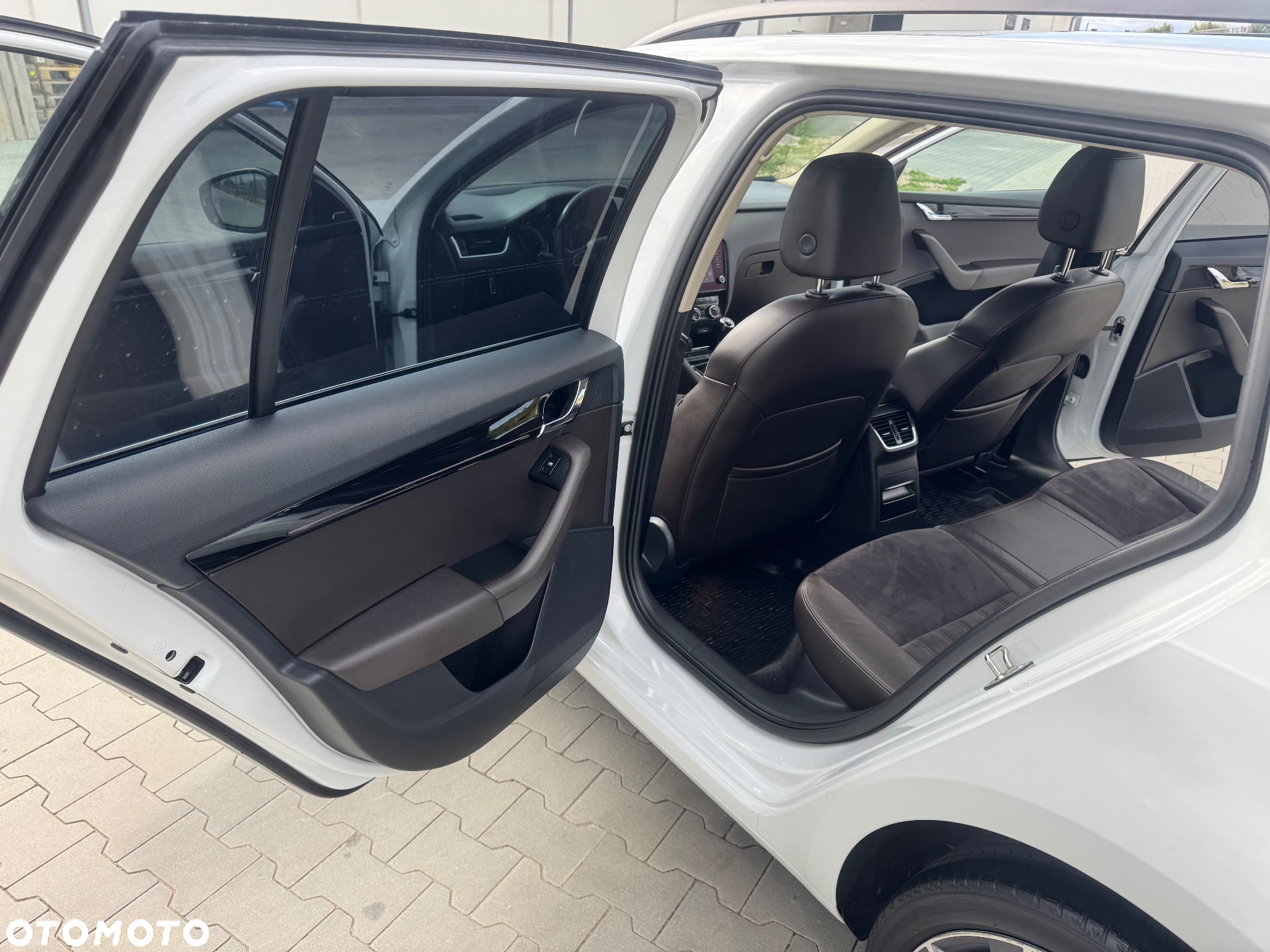 Skoda Octavia 2.0 TDI L&K - 17